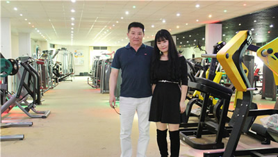 外蒙古客户来中国采购商用健身器材