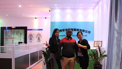 坦桑尼亚客户来中国采购健身器材