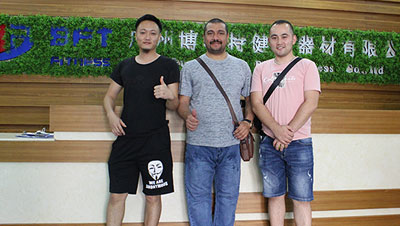 沙特阿拉伯客户来中国找跑步机工厂